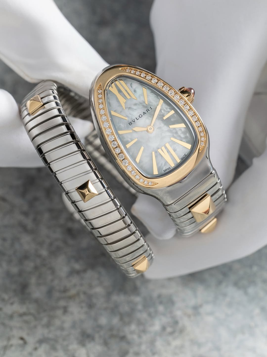 bvlgari 게시물 이미지: From sculptural spirals to seamless coils and...