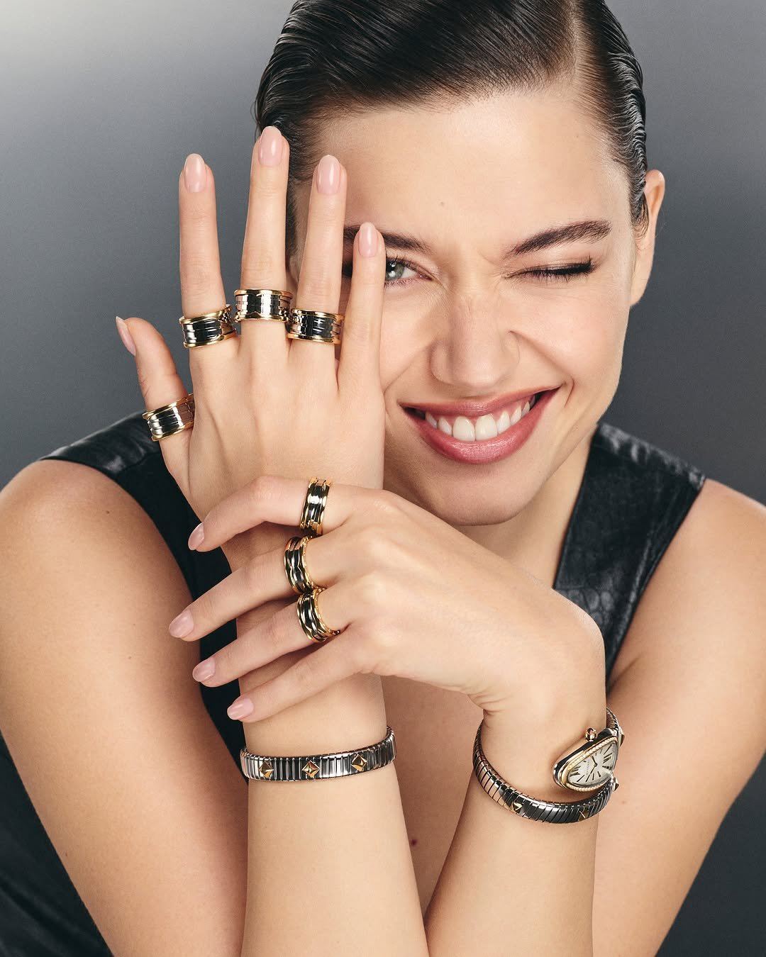 bvlgari 게시물 이미지: Gold & Steel, in perfect sync. With effortless...