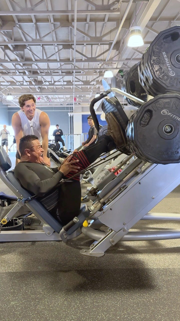 bwvine 게시물 이미지: Hitting PRs with @elcampeonnnn #fitness #gym...