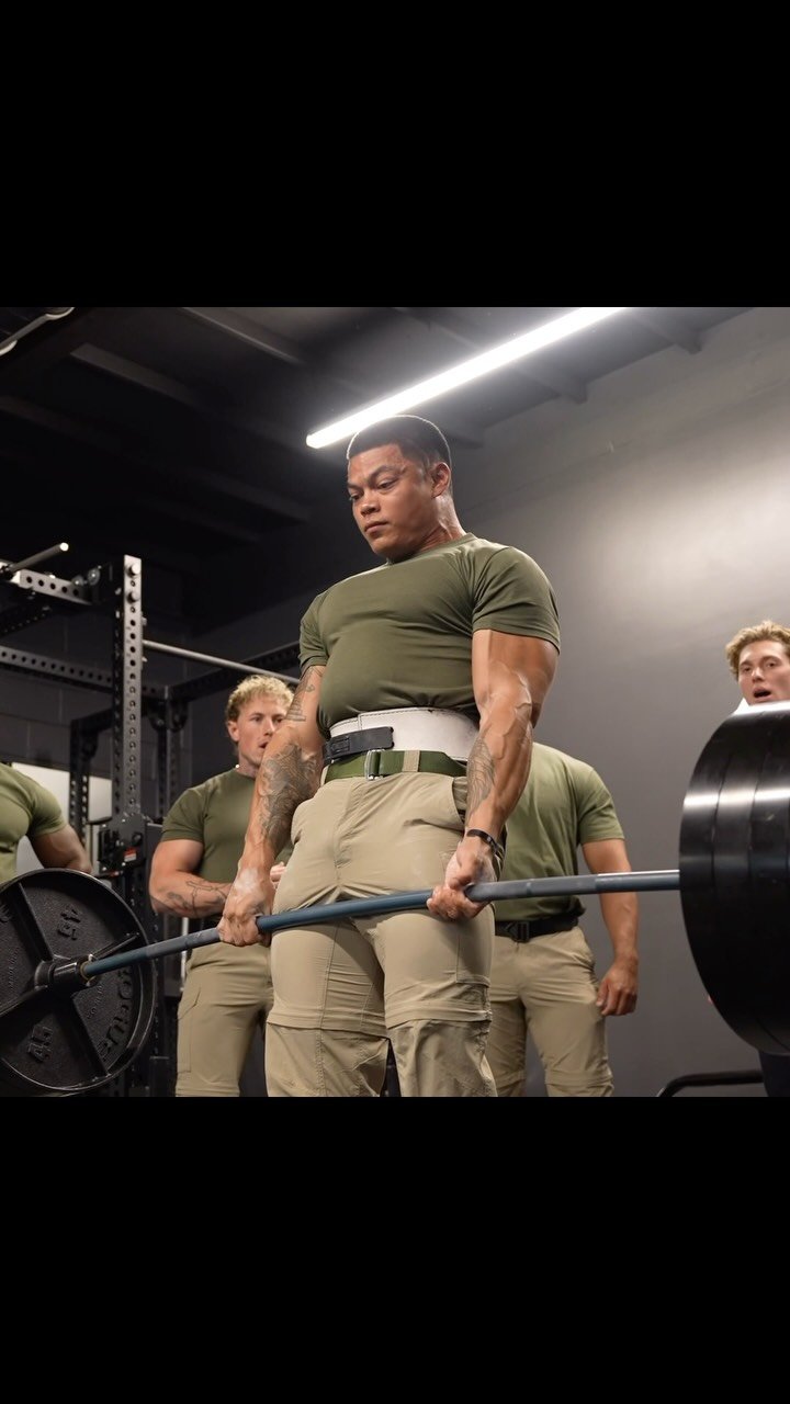 bwvine 게시물 이미지: Who can deadlift the most? #fitness #marines...