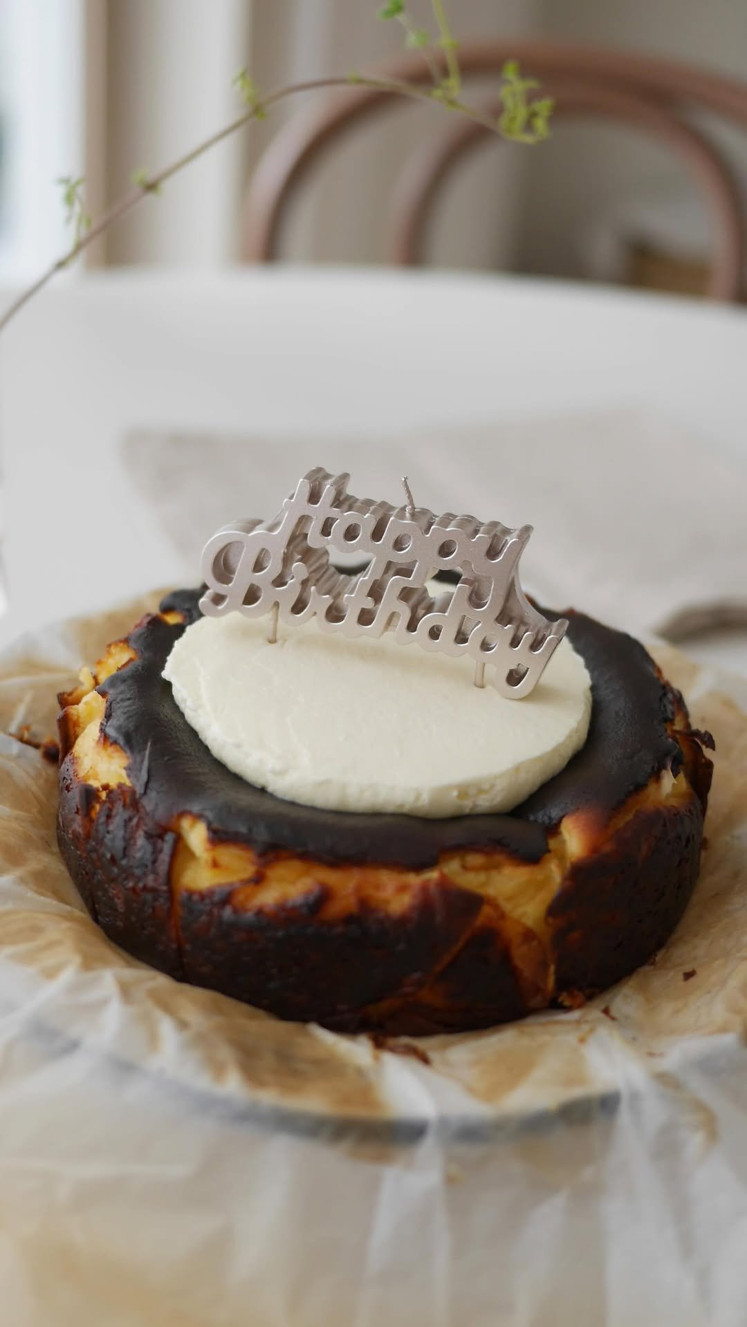 by._.ahn 게시물 이미지: 🍮
제부 생일이라 오랜만에 치케구워봄.
내일...