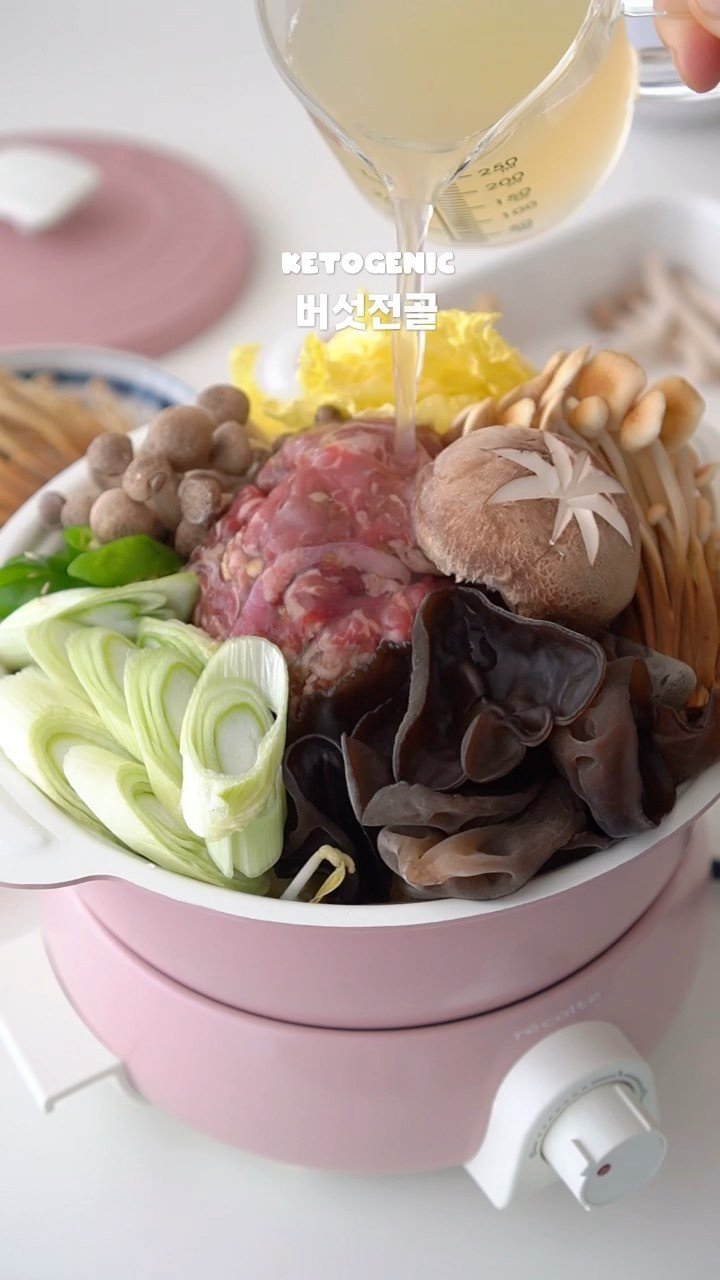 by._.ahn 게시물 이미지: 🍲
고기양념🥩
소고기 200g
다진마늘 1tsp
간장 1.5Tbsp
알룰로스...