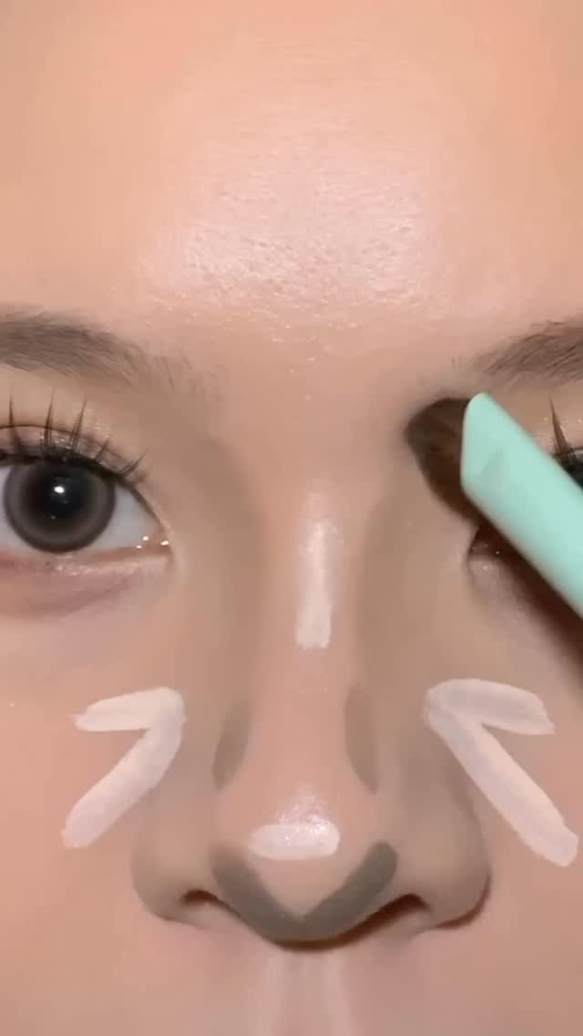 by.chelsye 게시물 이미지: Makeup tutorial, and thadaaa ✨
Jangan lupa di...