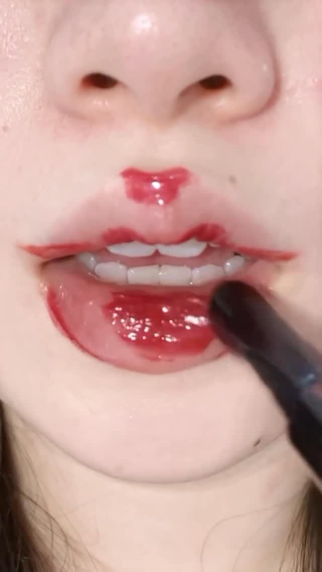 by.chelsye 게시물 이미지: Makeup tutorial, and thadaaa ✨
Jangan lupa di...