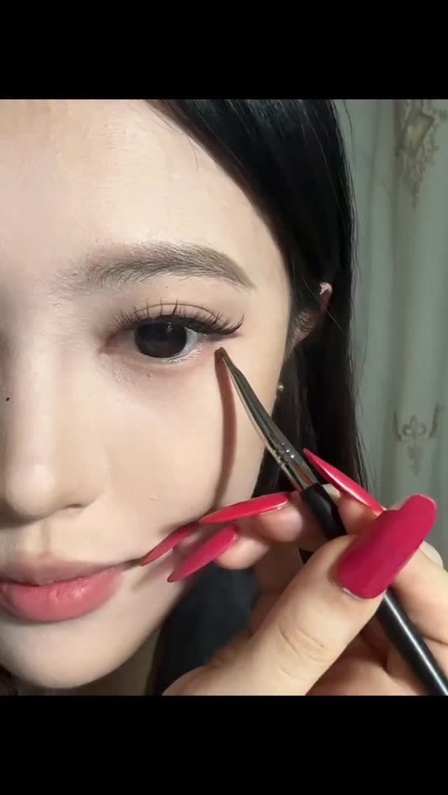 by.chelsye 게시물 이미지: Makeup tutorial, and thadaaa ✨
Jangan lupa di...
