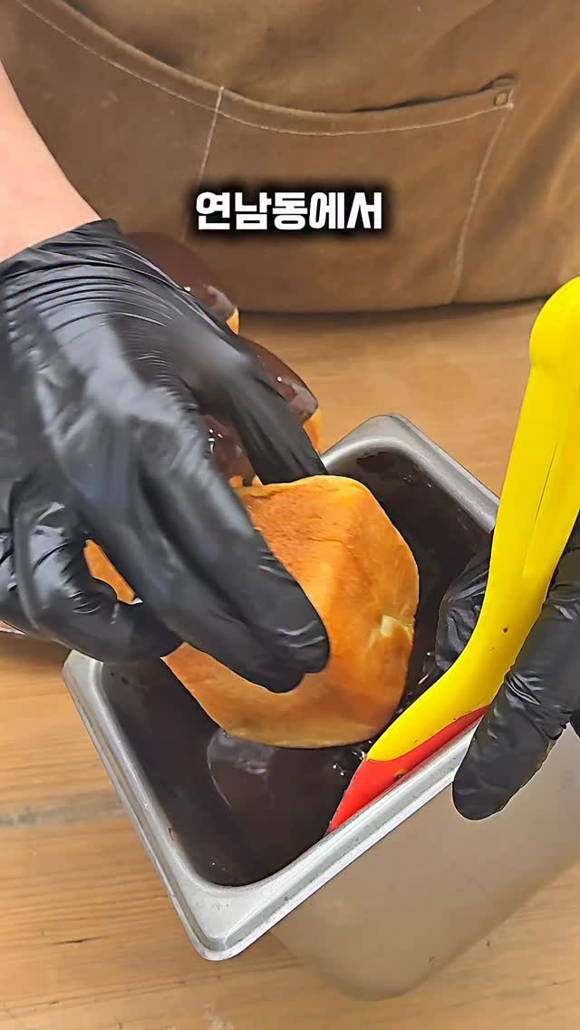 by__martinn 게시물 이미지: New 두바이 초코 식빵 출시🍫

연남동에서 다양한 재료로 가장 식빵을 맛있게...