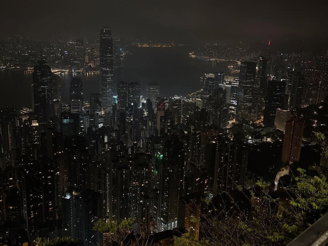 Photo by 임지노 on April 01, 2026. May be an image of Victoria Peak, skyscraper, buildings and text.