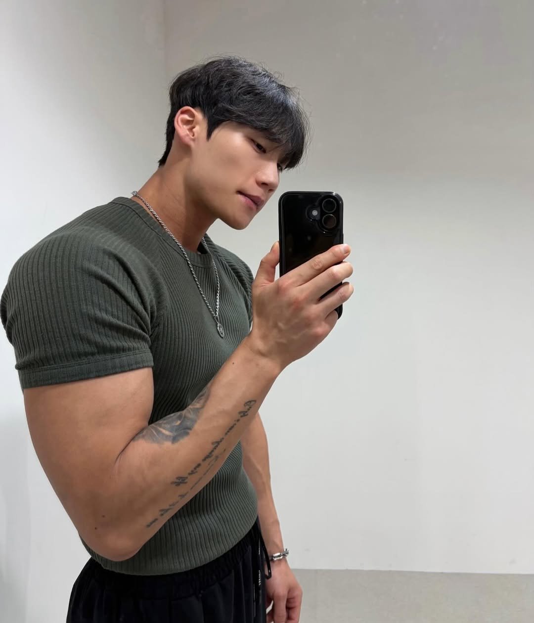 byeongkyu_yu 게시물 이미지: -
몸이 작아지는중,,