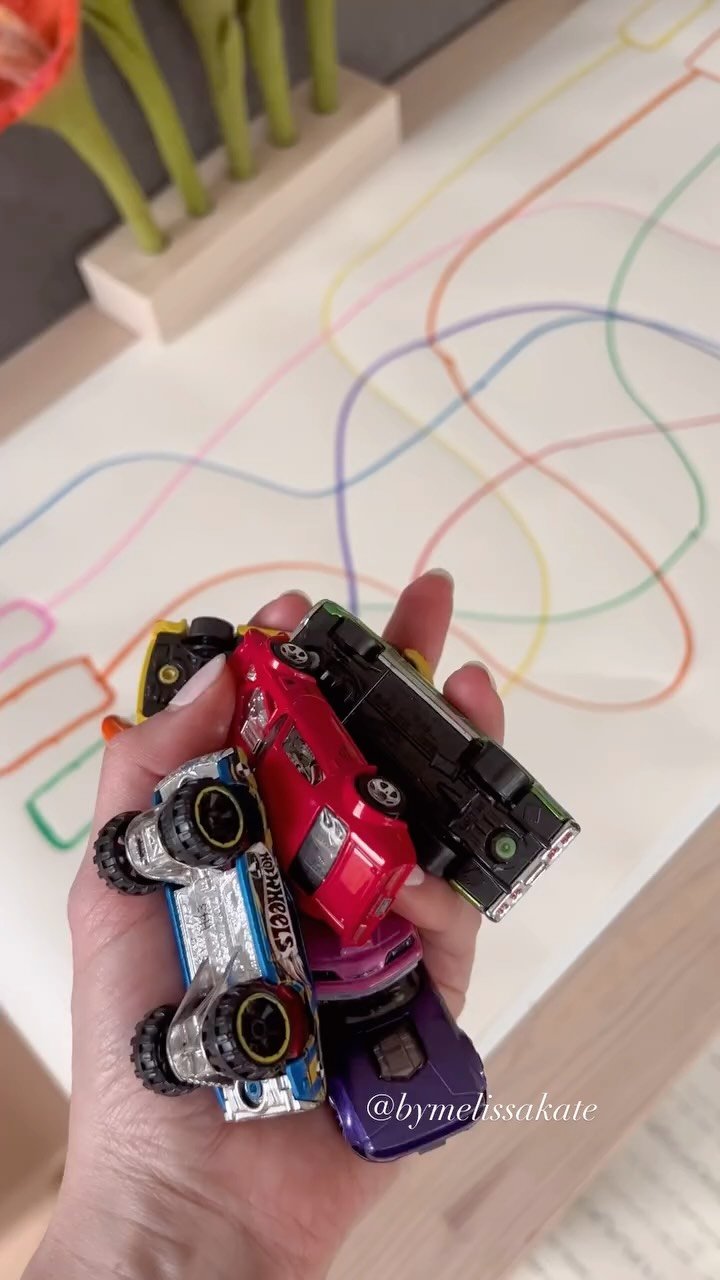 bymelissakate 게시물 이미지: Road tracing: a super fun way for car lovers...