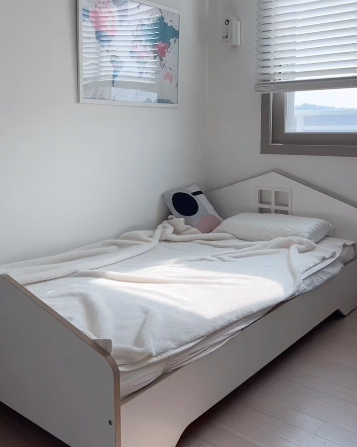 bymiroom 게시물 이미지: 무타공 창튼 선반
이거 제가 작년에 구매했을땐
창문 두께 1cm 밖에 없었는데
1차...