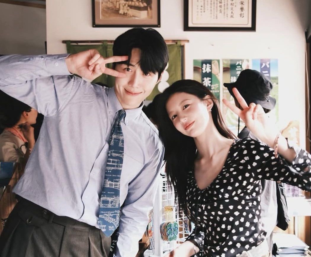 byullaaa 게시물 이미지: 당신 덕분에 이런 것들도 사랑이라는 것을 알았다. 잠은 잘 잤어, 밥은 잘 챙겨서...