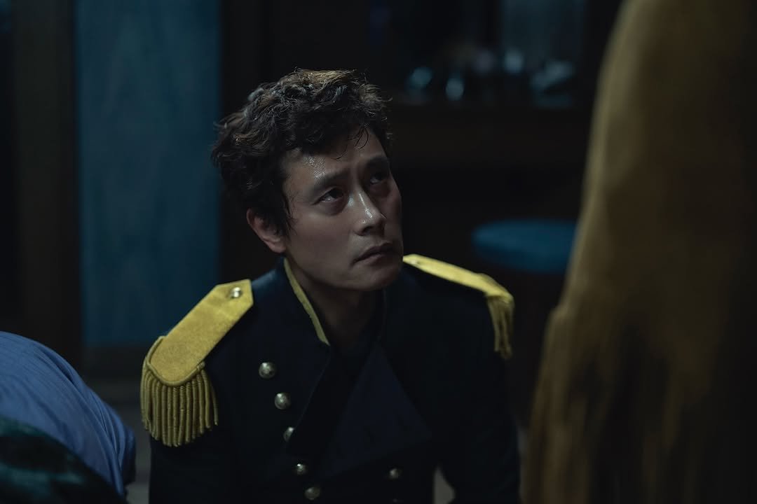 Photo by LeeByungHun 이병헌 on October 28, 2025. May be an image of text.