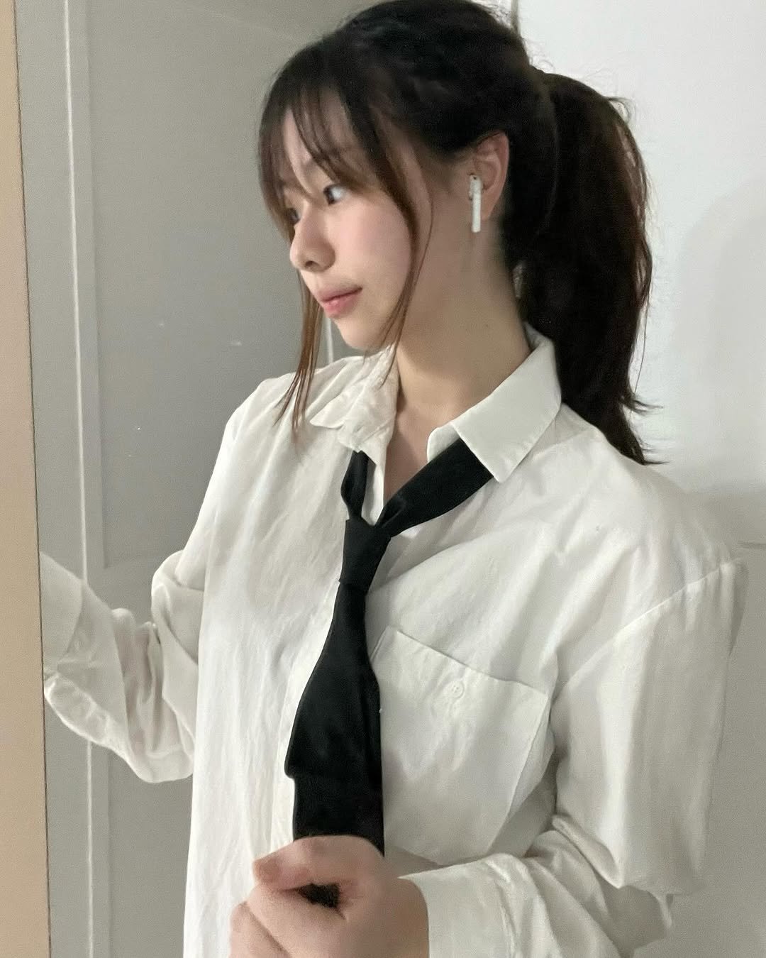 Photo shared by 이채민 on October 20, 2023 tagging @aake_official.