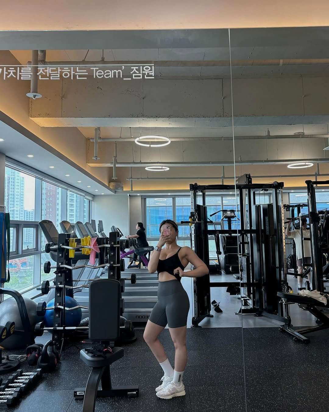 c._.w0n__ 게시물 이미지: 꿀꿀🐽 다시 운동 열심히 해야지
조만간 돼지 탈출한다,,
.
.
.
#운정헬스장...