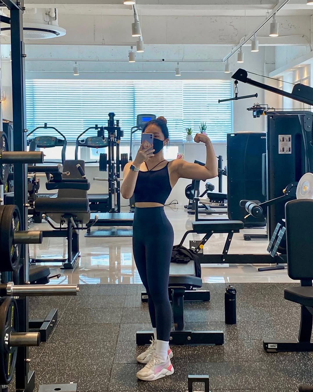 c._.w0n__ 게시물 이미지: 이두 뽈록❗️💪🏻
.
.
.

#헬스타그램 #다이어트 #몸매스타그램 #운동스타그램...