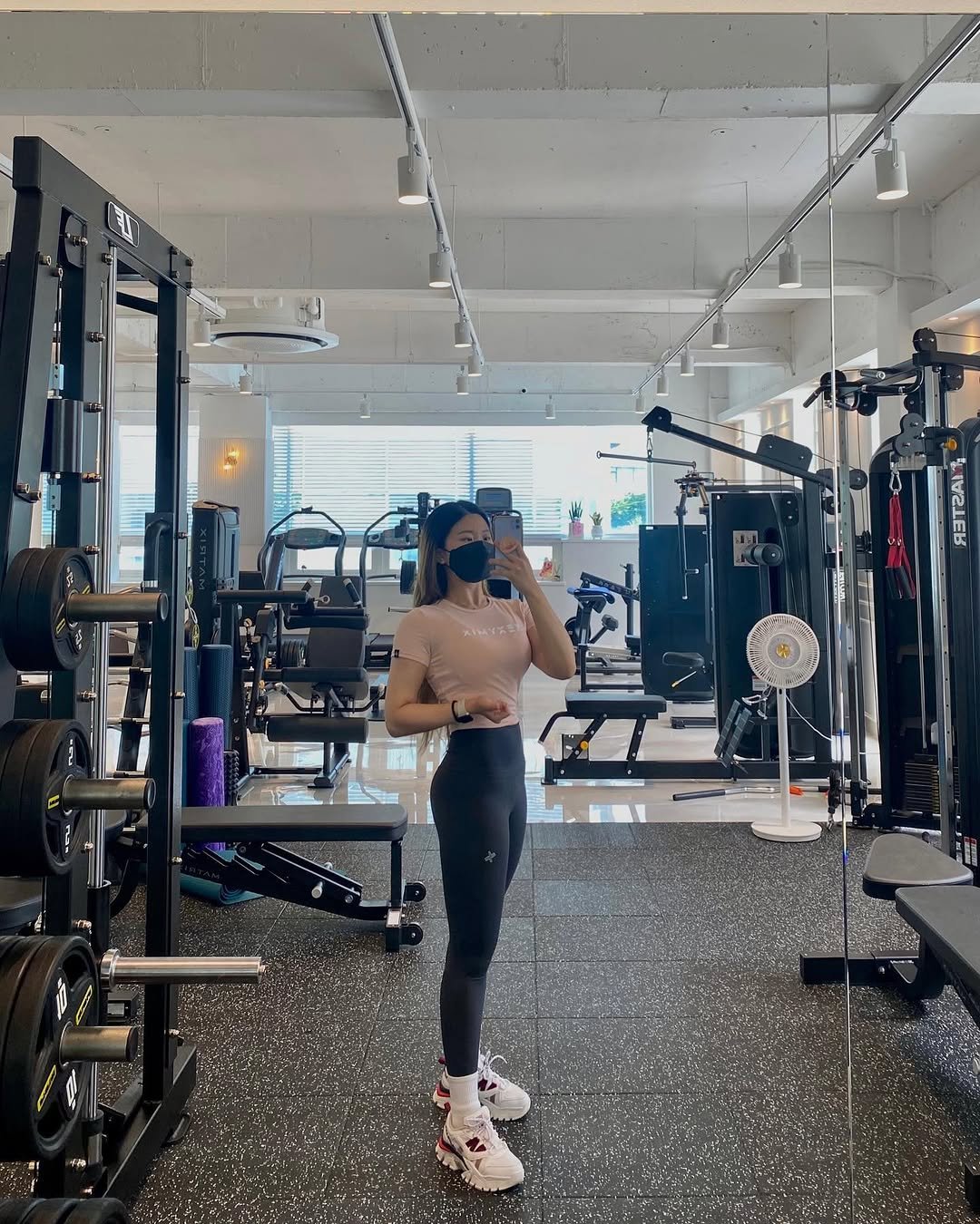 c._.w0n__ 게시물 이미지: 날씨 너무좋아😆 

.
.
.

#헬스타그램 #다이어트 #몸매스타그램 #운동스타그램...