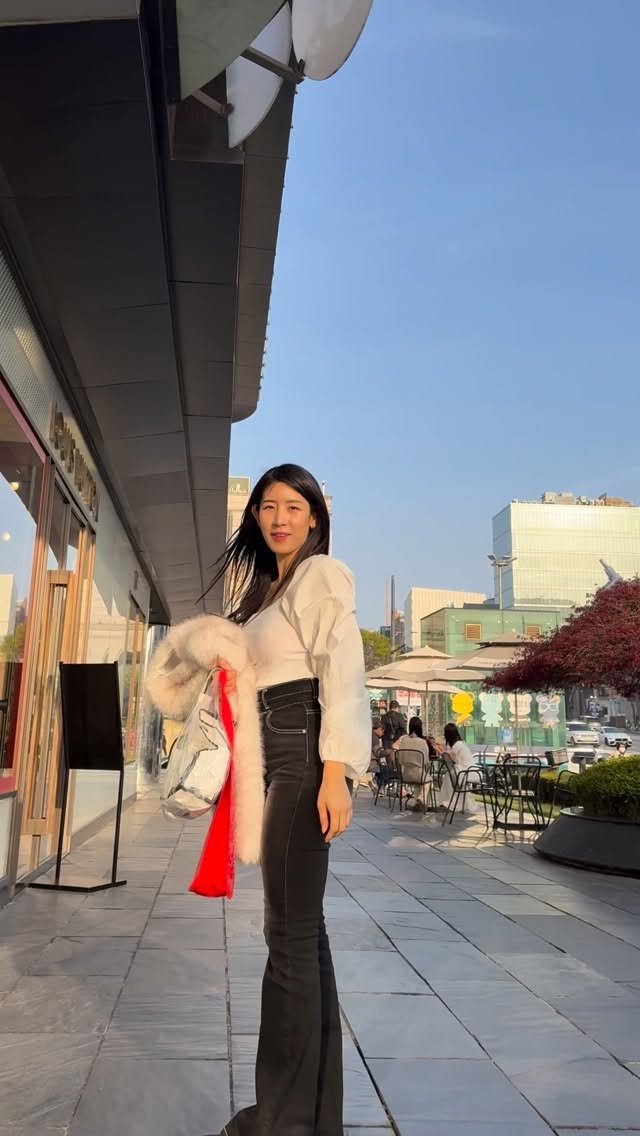 c__ssuna 게시물 이미지: .
Apgujung 나들이 쇼핑💜
