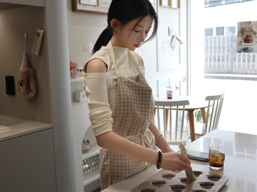 Photo by 최유리 Choi Yuri on February 13, 2026. May be an image of apron, cookie, spatula and text.