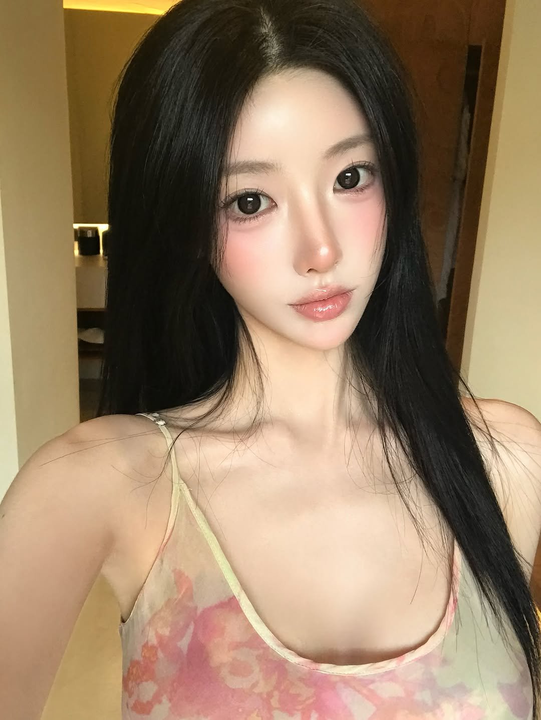c_dbfl 게시물 이미지: 벌써 그리워지는 스테이더담 진라점에서 완벽한 휴식..
숙소 밖 전체에 꽃이랑 나무가...