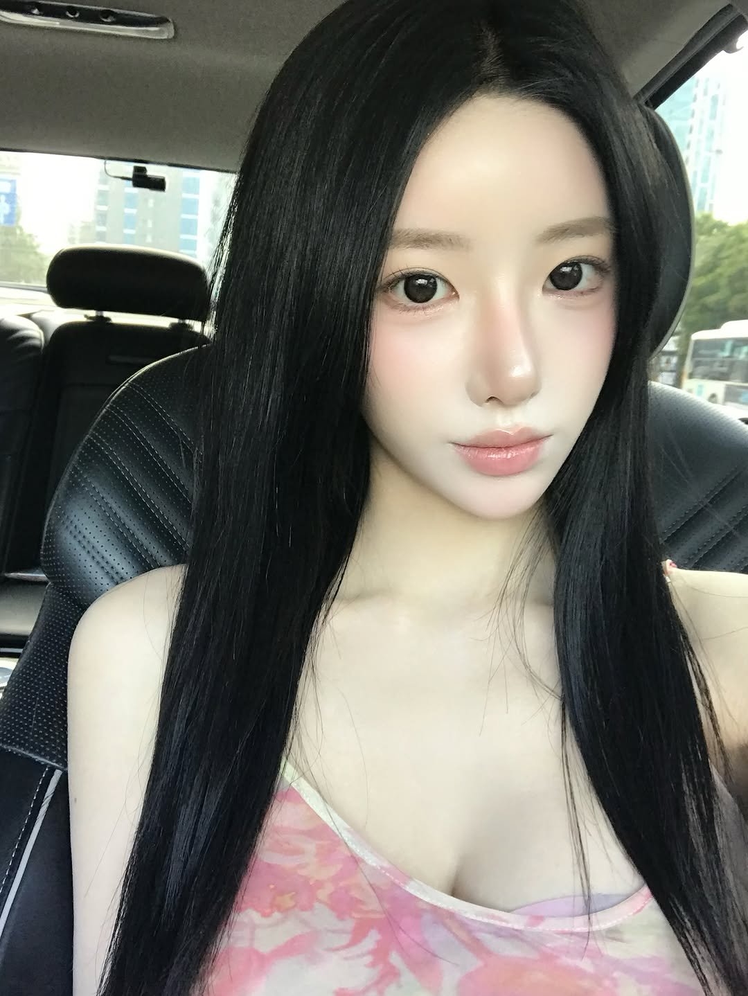 c_dbfl 게시물 이미지: 추구미오억개

비슷한 바지 있는 줄 알고 안 샀는데 없었정

습한 날에는 머리를 꼭...