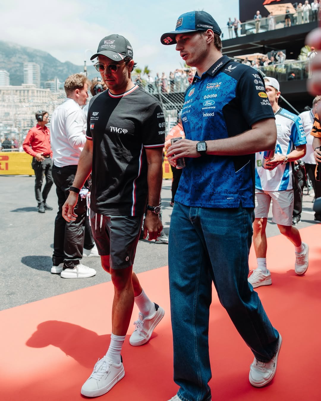 cadillacf1 게시물 이미지: Gotta love a Drivers’ Parade catch up 🤝