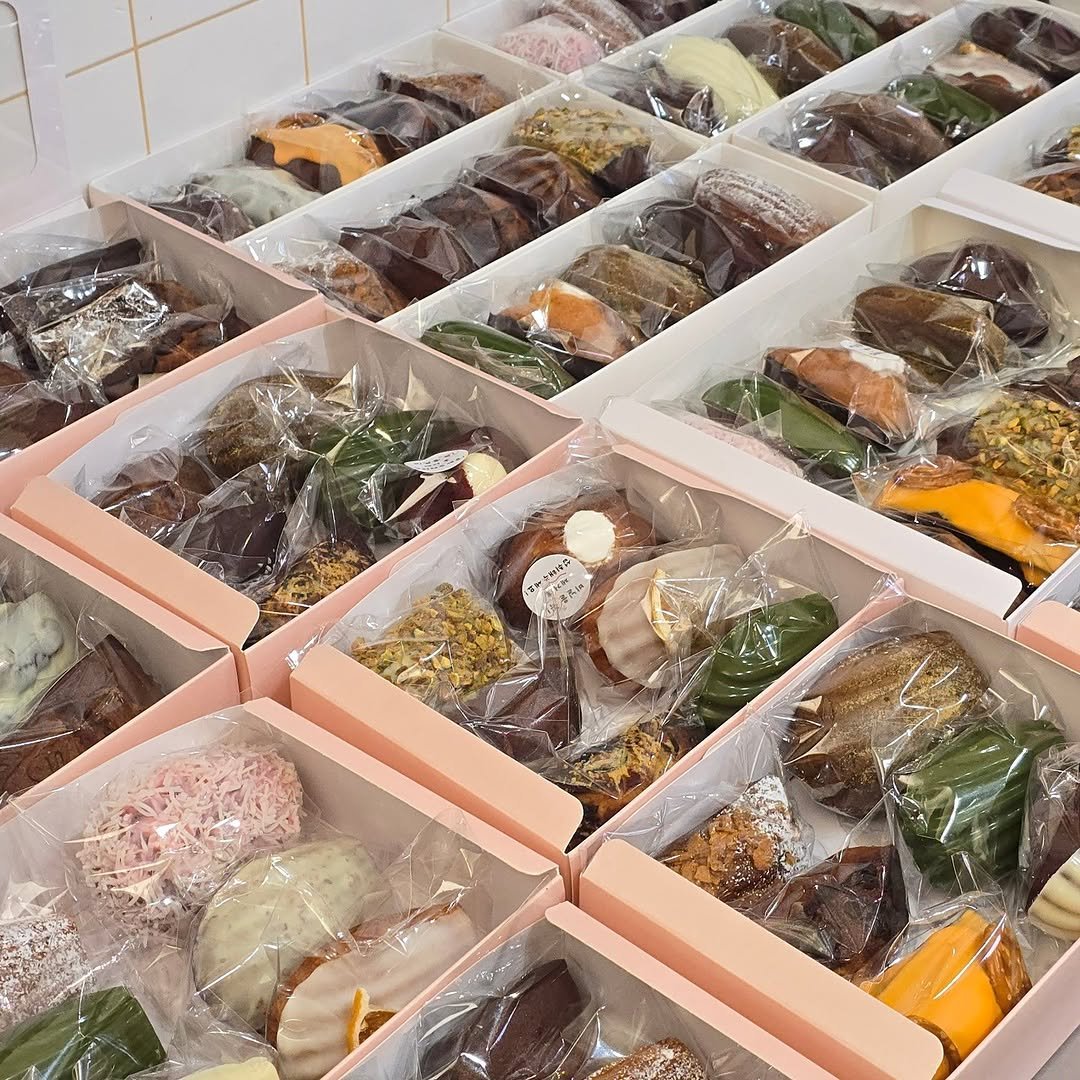 cafe.pit_a_pat 게시물 이미지: 스승의 날은 지났지만,
여전히 선물세트 주문이 많은 5월 가정의 달 입니다...