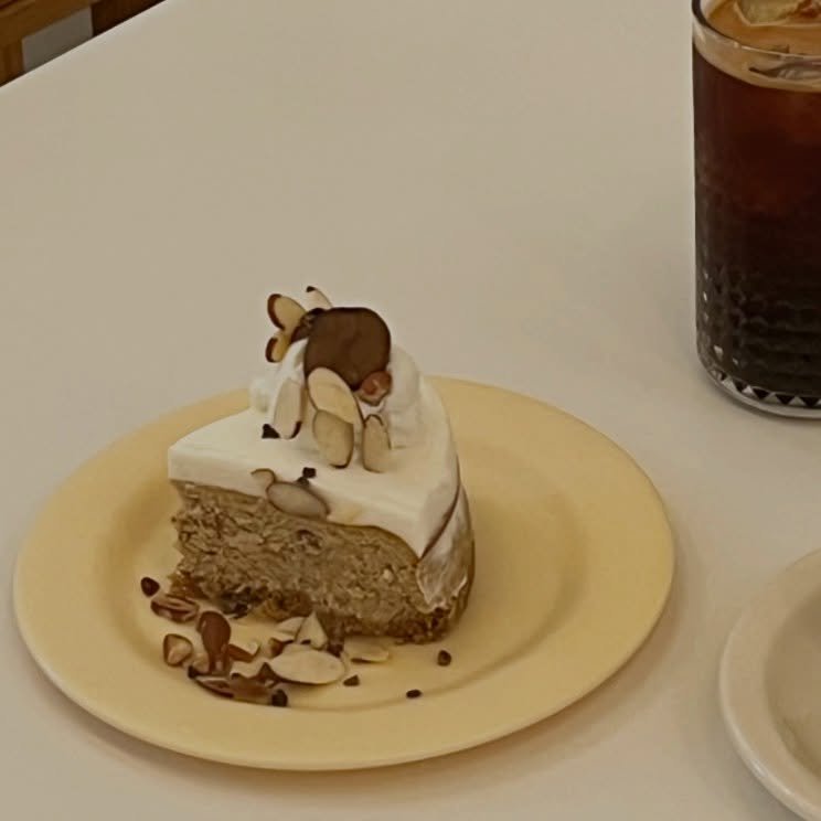 Photo by 제이라이킷ㅣ인천논현카페ㅣ소래포구카페ㅣ케이크맛집ㅣ인천애견동반카페 on March 21, 2025.