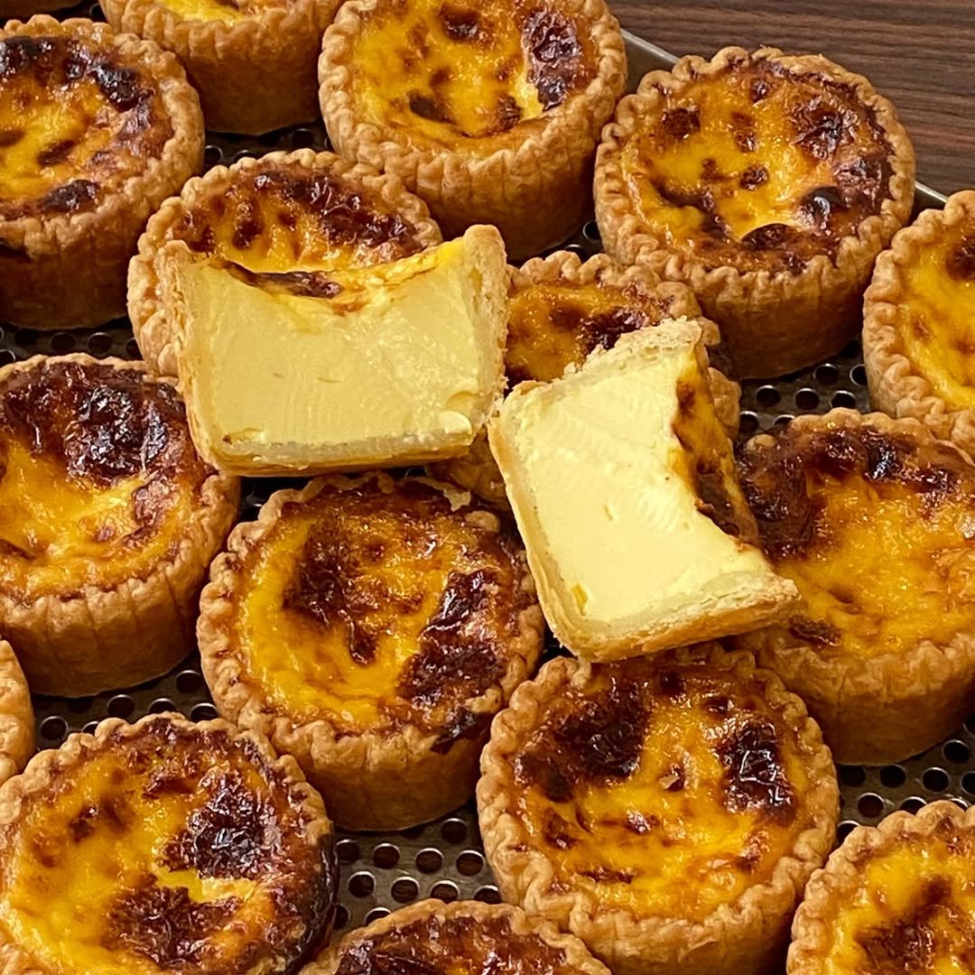 Photo by 마운드 : 휘낭시에, 에그타르트 가게 | 단체주문 전문 on January 16, 2026. May be an image of tart and text.