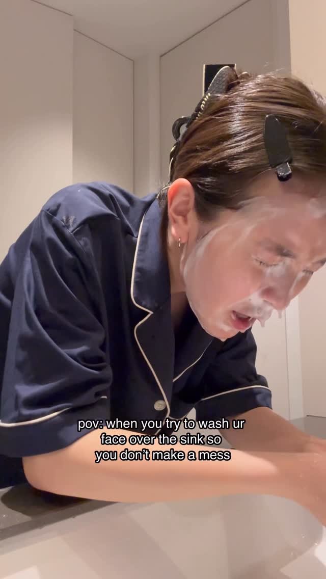 cami_kana 게시물 이미지: シンクの敵は肘だった
Turns out, elbows are the sink’s...