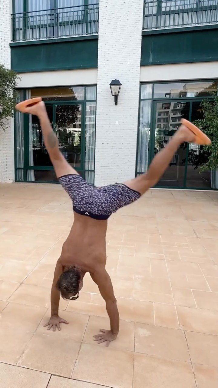 canal_uaradei 게시물 이미지: Essa manobra é diferenciada 🤸⭐️

O cara...