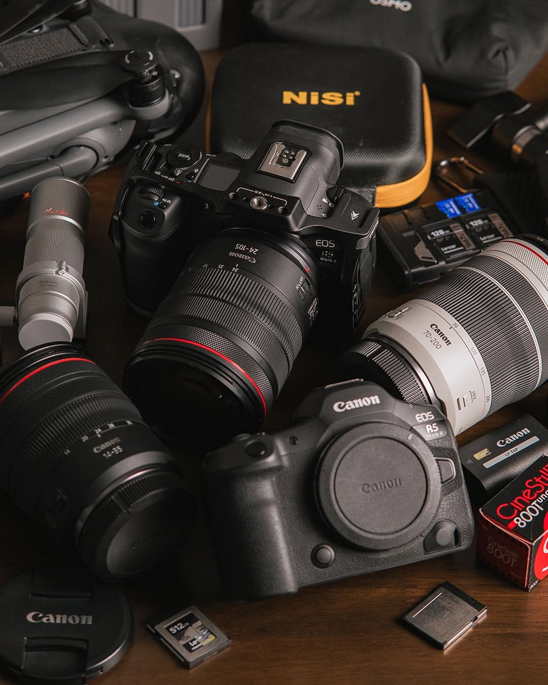 canonkorea 게시물 이미지: 🔎What's in my Camera bag

낯선 여행지의 순간들을...