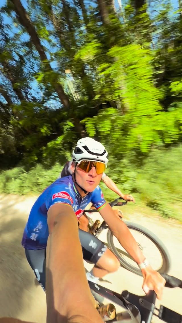 canyon 게시물 이미지: Girona’s hype never felt so much reel 🫰 
#CanyonGrail