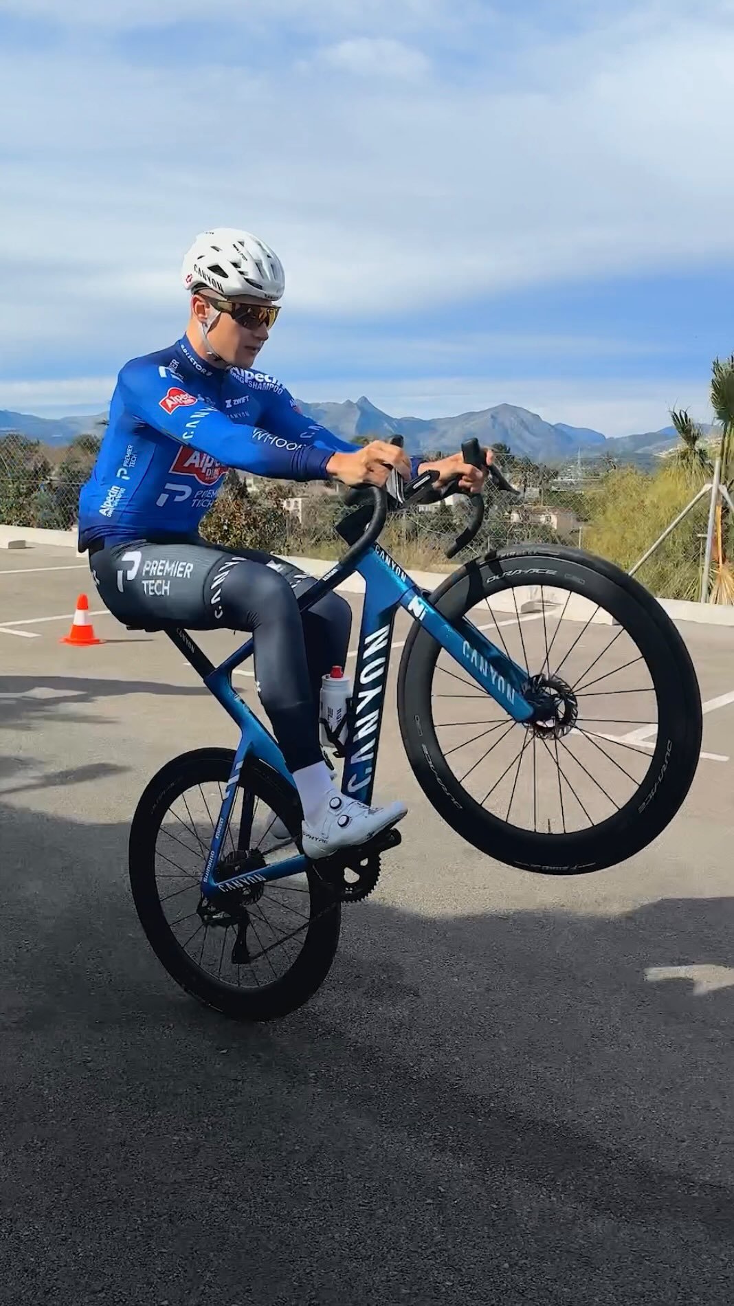 canyon 게시물 이미지: “That’s on GoPro” 📹

Who said pros can’t play...