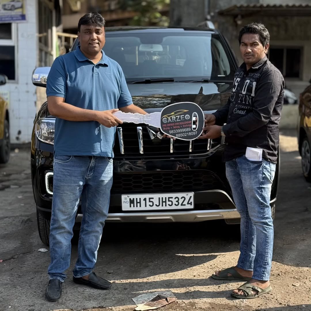 Photo by CAR ZEO on December 17, 2025. May be an image of standing, jeep, sedan, wheel and text that says 'GARZEO R3399968 B 8097 MH15JH5324 JH532'.