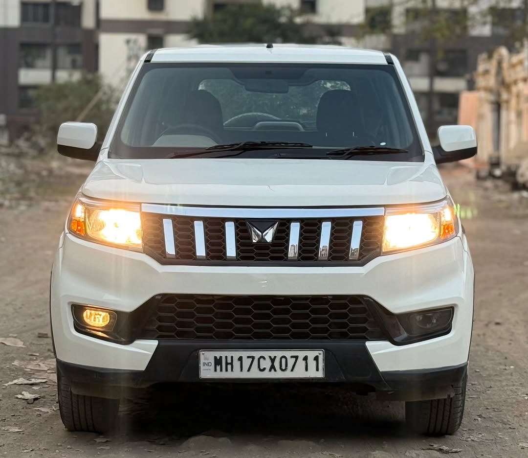 Photo by CAR ZEO on December 18, 2025. May be an image of car, jeep, wheel, minivan, windshield and text that says '1.9 IRO IIMIII IND MH17CX0711'.