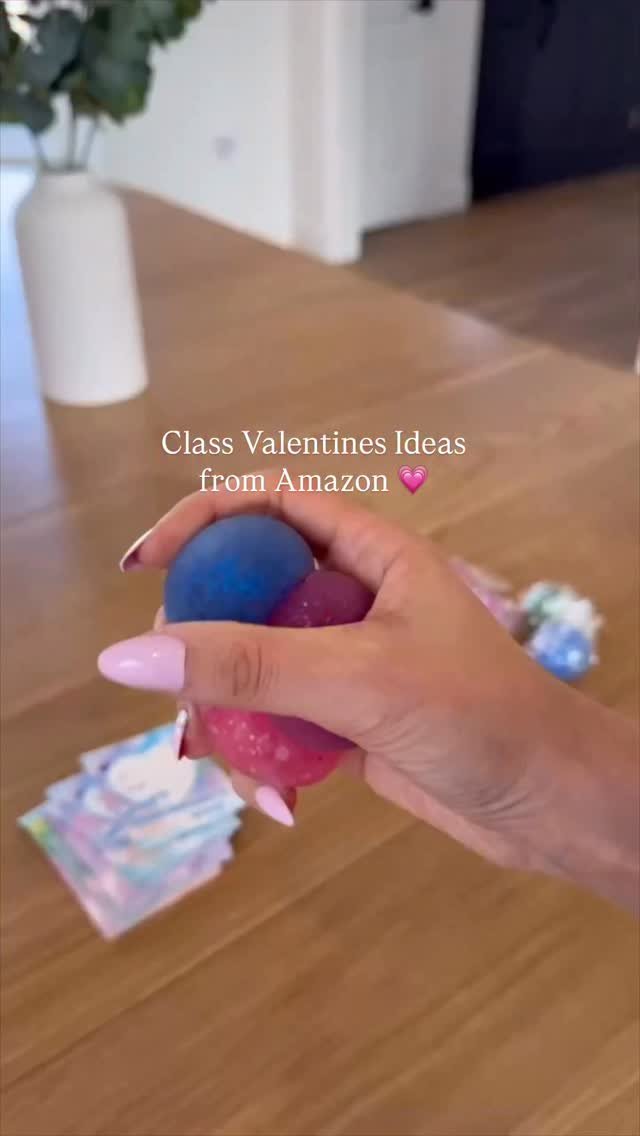 caramurtaugh 게시물 이미지: You can comment “class valentines” & they’ll...