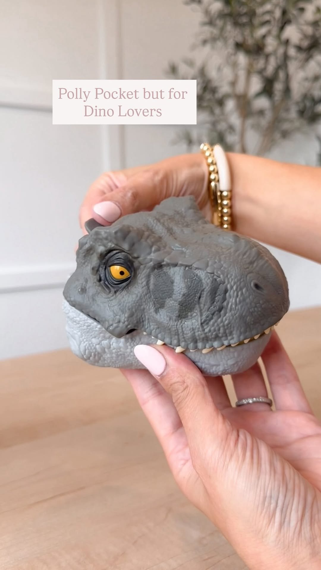 caramurtaugh 게시물 이미지: Comment “Jurassic Park” and it’ll be sent...