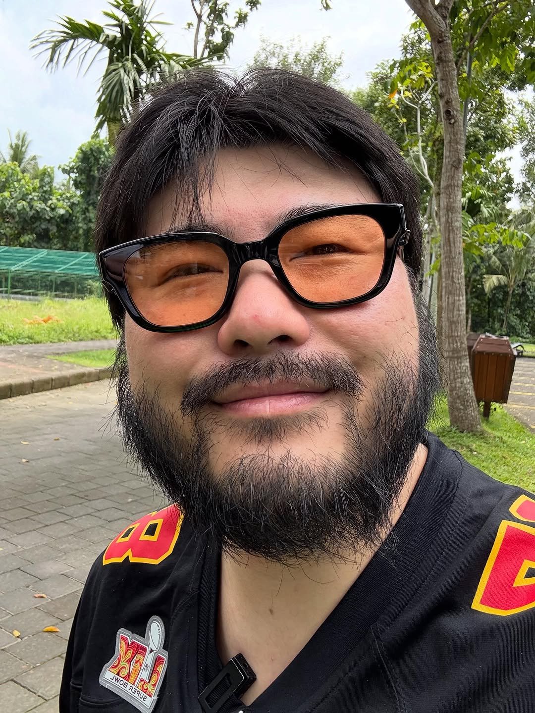 Photo by 카더가든 | Car, the garden on January 31, 2026. May be a selfie of one or more people, beard, eyeglasses and text.