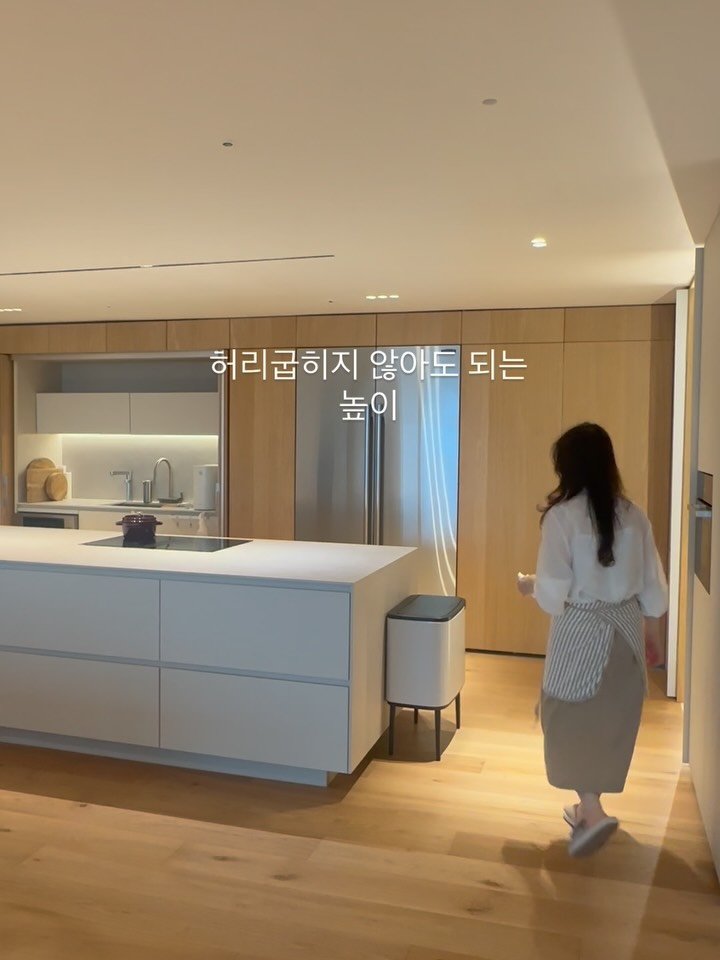 casa_rim 게시물 이미지: 컨피던트 그레이 품절❌
늘 화이트와 소프트베이지 주문1등이고
이번에 매트스틸 컬러...