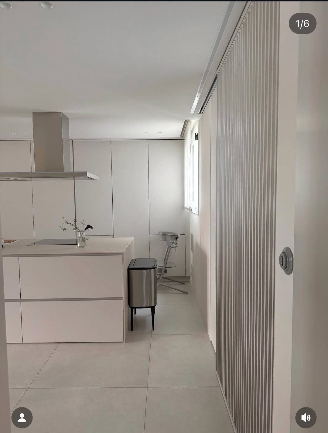 Photo by 까사림 (hyerim ku) on December 21, 2025. May be an image of sink, towel rack, lighting, rack, sliding door, indoors and text.