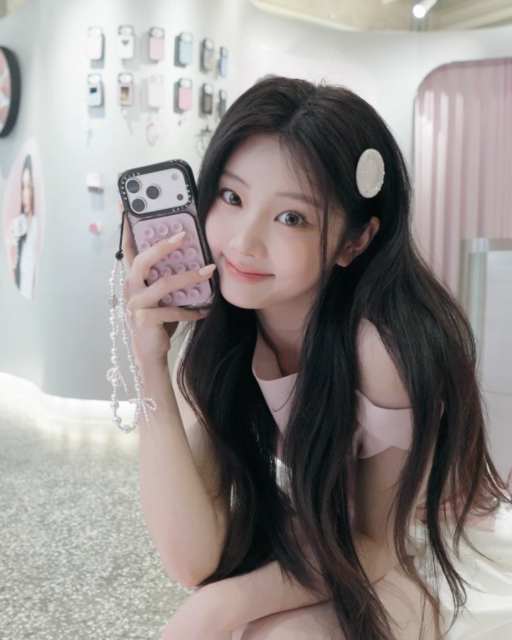 casetify_kr 게시물 이미지: 예쁜데 똑똑하기까지! 아일릿 원희도 푹 빠진 
Snappy™ 스냅 & 스틱 뾱뾱이...