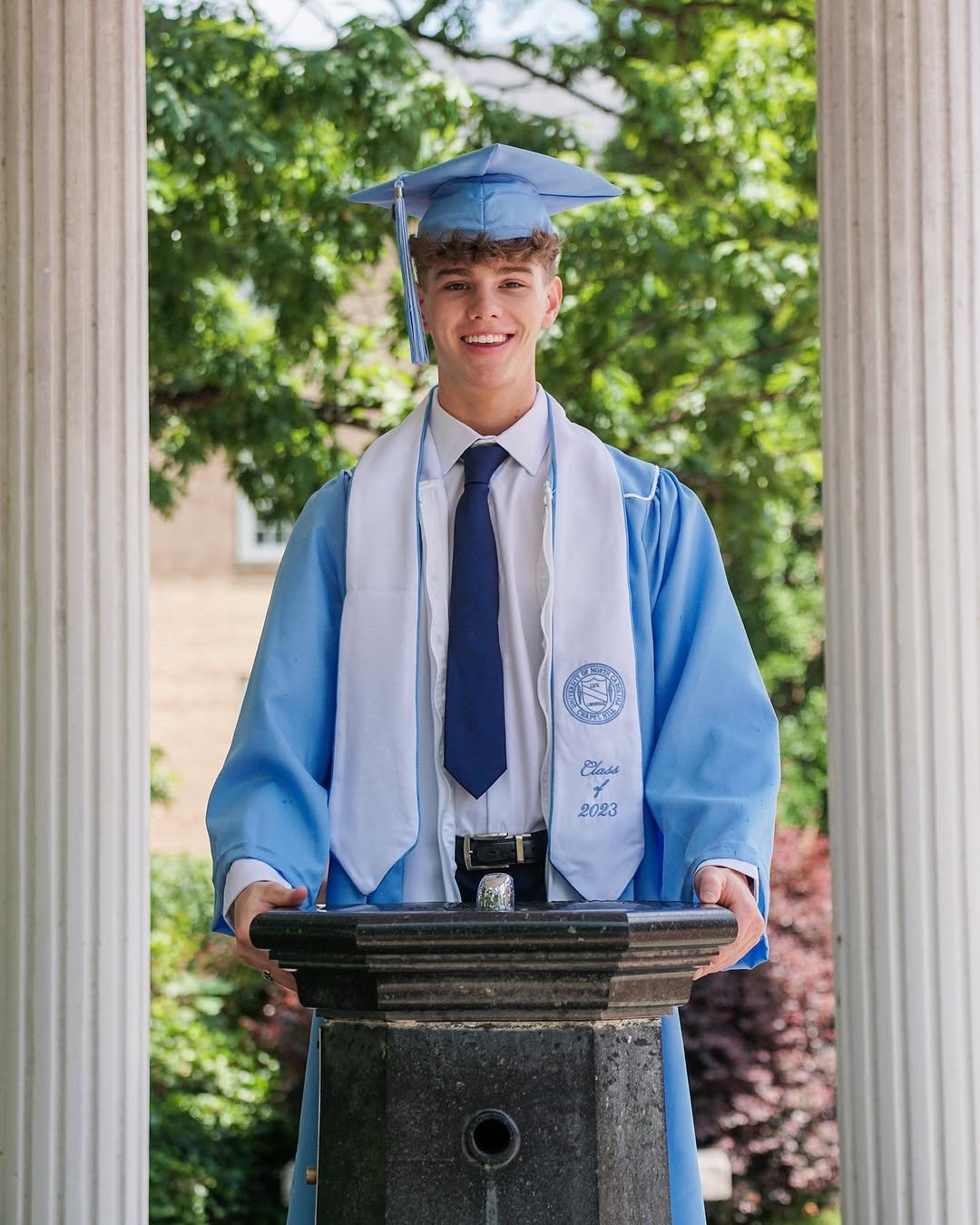 caseykellyfit 게시물 이미지: Made it through college! It’s Graduation...