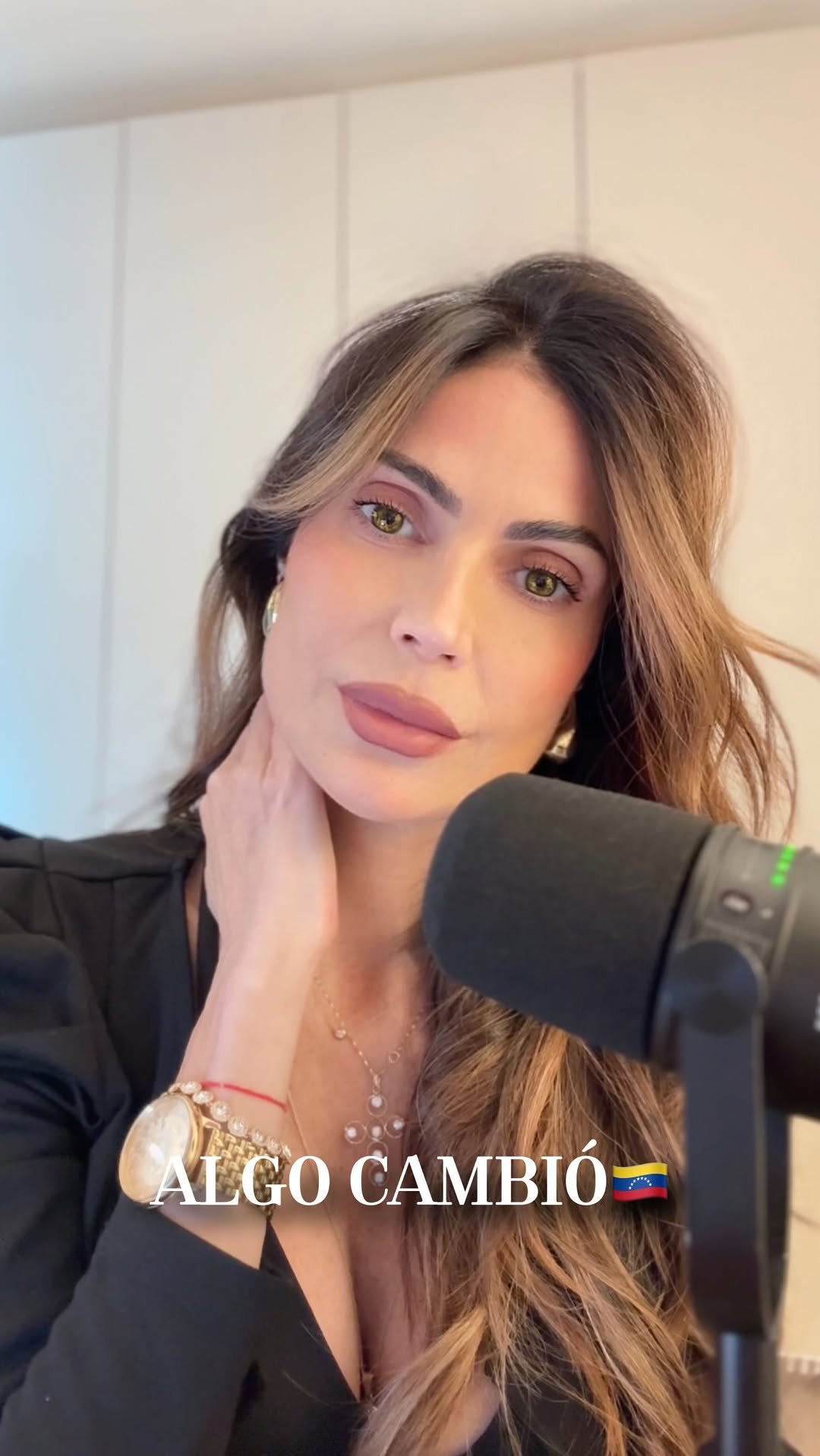 caterinavalentino 게시물 이미지: 🙏🏻🇻🇪𝐄𝐬𝐭á𝐧 𝐝𝐞 𝐚𝐜𝐮𝐞𝐫𝐝𝐨⁉️

El familiar de...