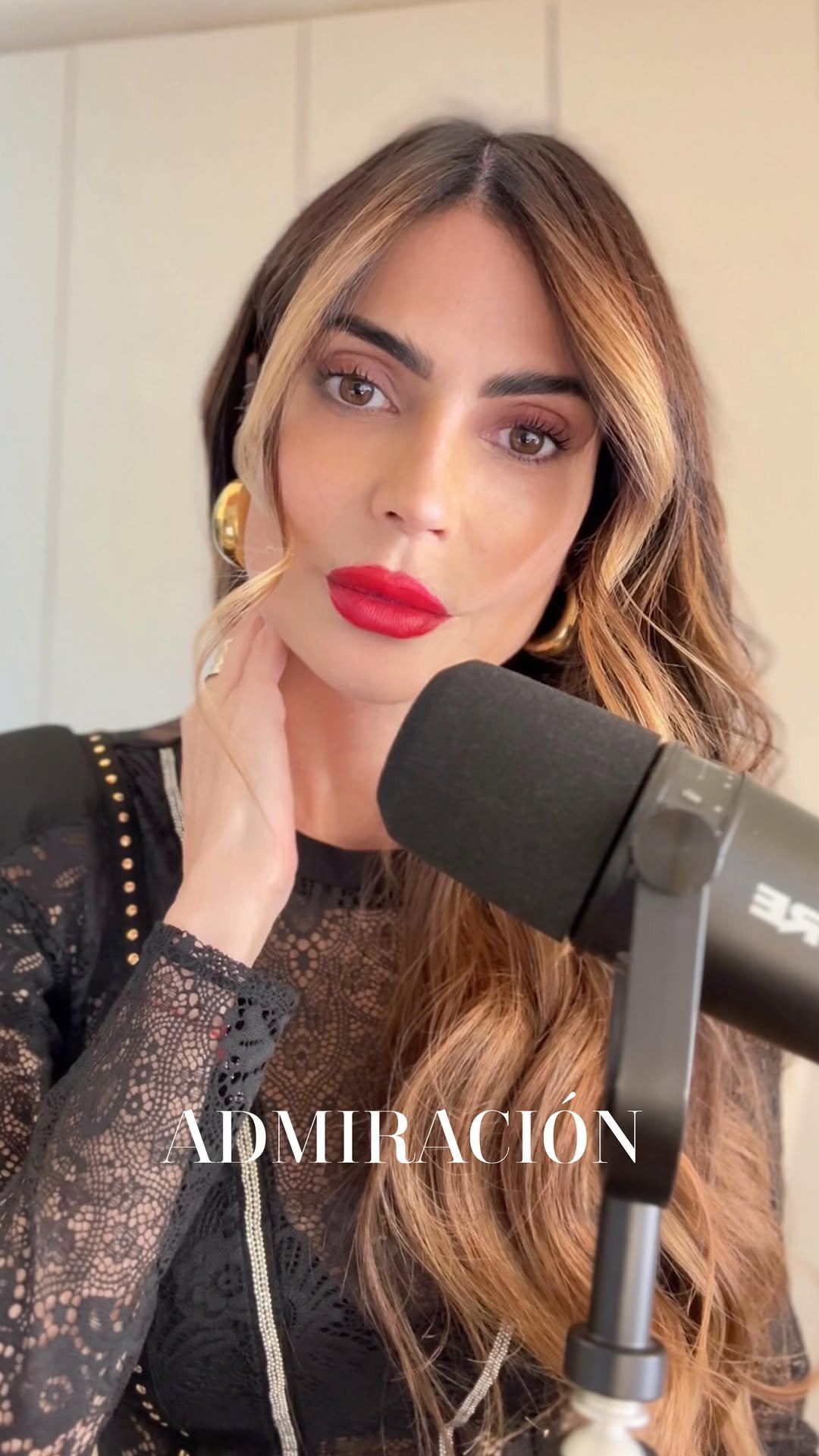 caterinavalentino 게시물 이미지: 𝐄𝐬𝐭á𝐧 𝐝𝐞 𝐚𝐜𝐮𝐞𝐫𝐝𝐨⁉️
Compártelo a lo mejor...