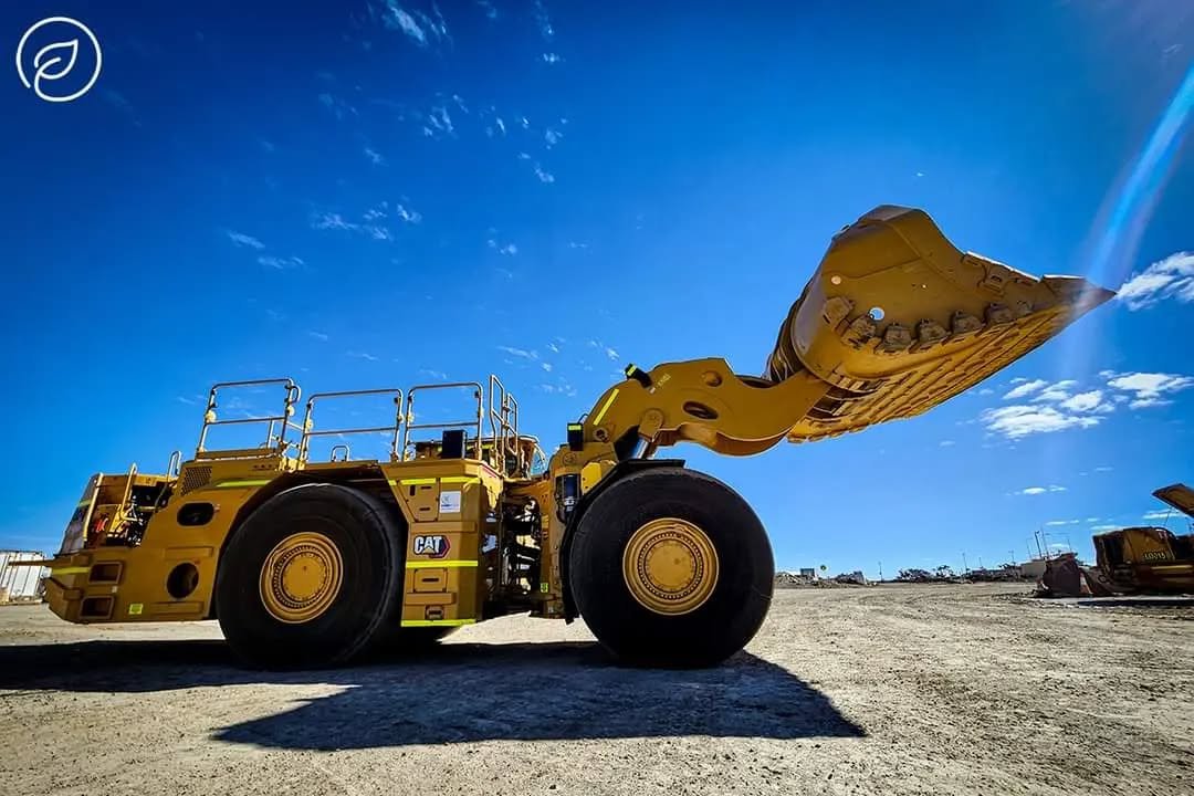 caterpillar_underground 게시물 이미지: An incredible shot of a diesel electric Cat®...