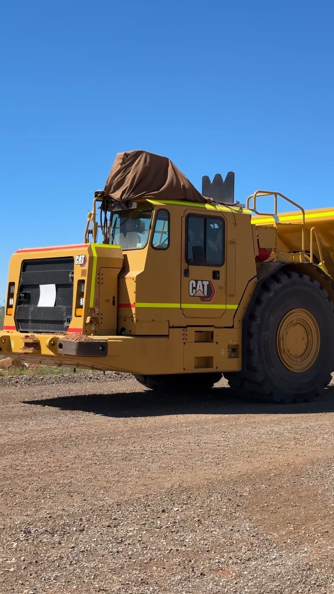 catmining 게시물 이미지: When your underground mining truck gets to see...