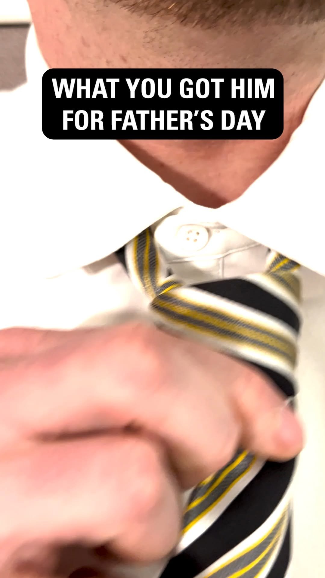 catmining 게시물 이미지: The tie is nice, but this is better....