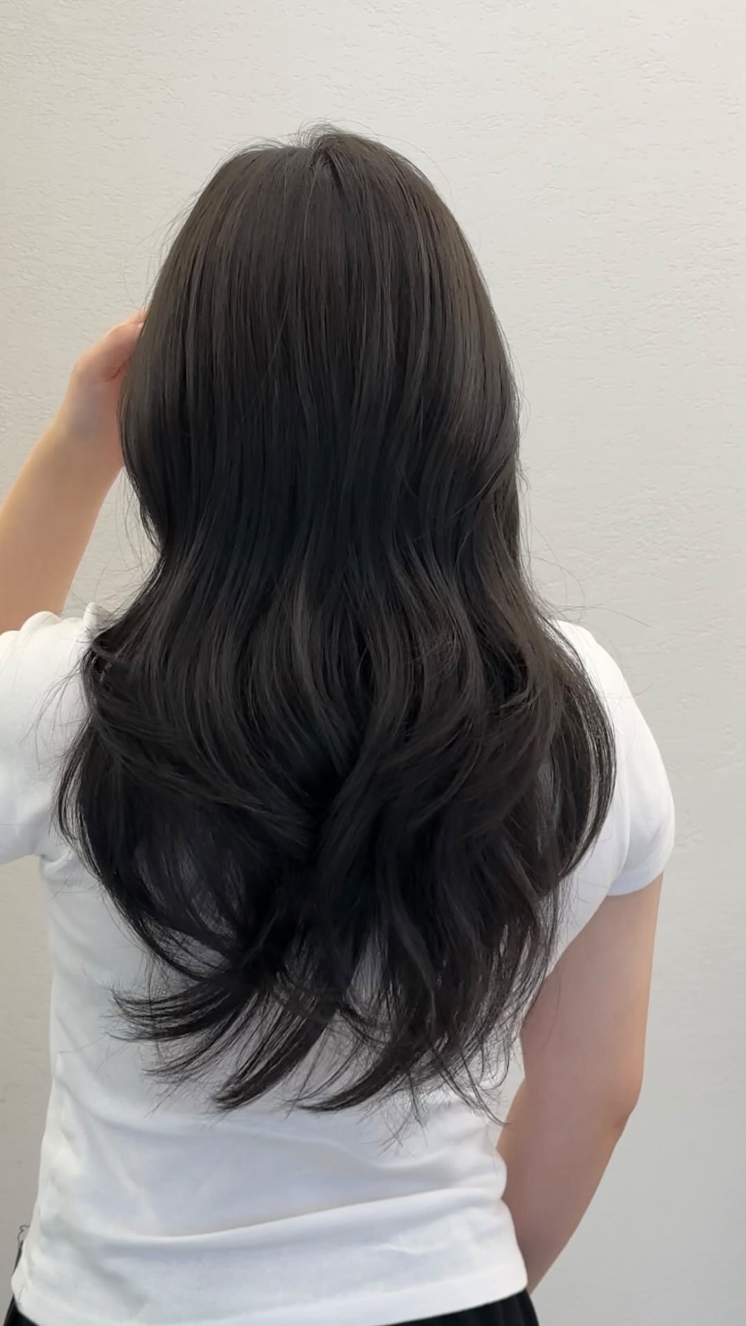 cconte__phm 게시물 이미지: 내 머리색인듯 아닌 듯,
자연스러운 브라운 찾고있어?
#딥애쉬매트
브라운 염색을...