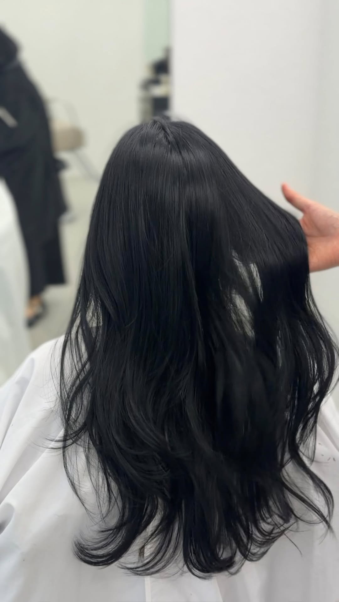 cconte__phm 게시물 이미지: 올 겨울 , 차분함 속의 매력 
| 쿨블랙 - 🖤

2025년 트렌드 컬러...