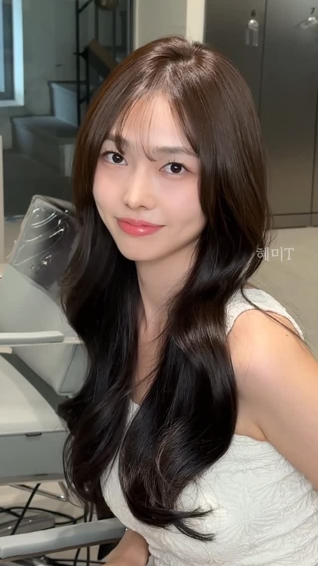 cconte__phm 게시물 이미지: 혜미쌤!
저도 브라운 염색이 잘 어울릴까요? 헤어컨설팅해주세요🤍
#네츄럴브라운...